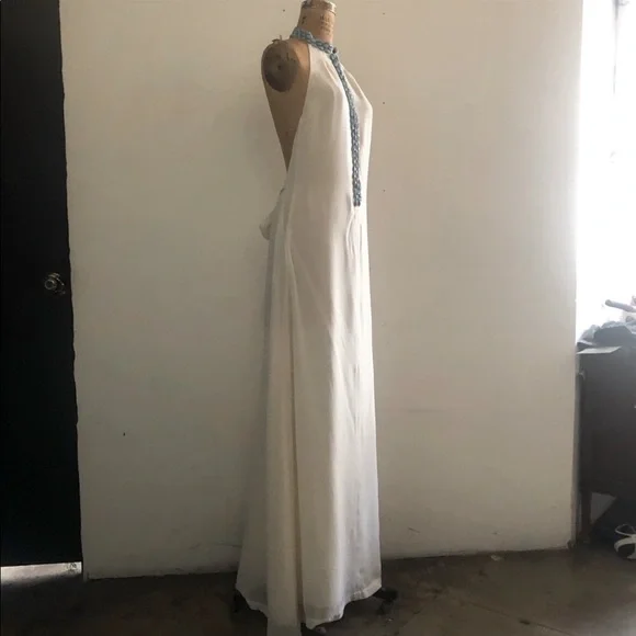 J.DOSI]Turquoise Embellishment Cream Silk Crepe Halter neck Backless Dress - Picture 8 of 16